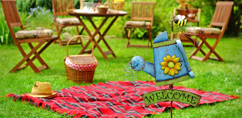 The good news is, you don't need a yard specifically designed for entertainment to host a great get-together.